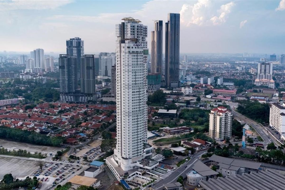 JB City Centre pickup scene for private MPV transfer to Singapore